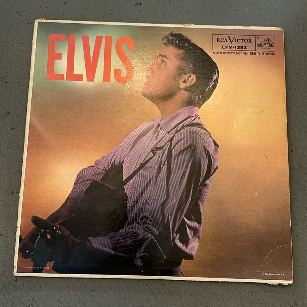 - Rare “ELVIS” Elvis Presley Second Vinyl Album 1956 RARE 1st Edition